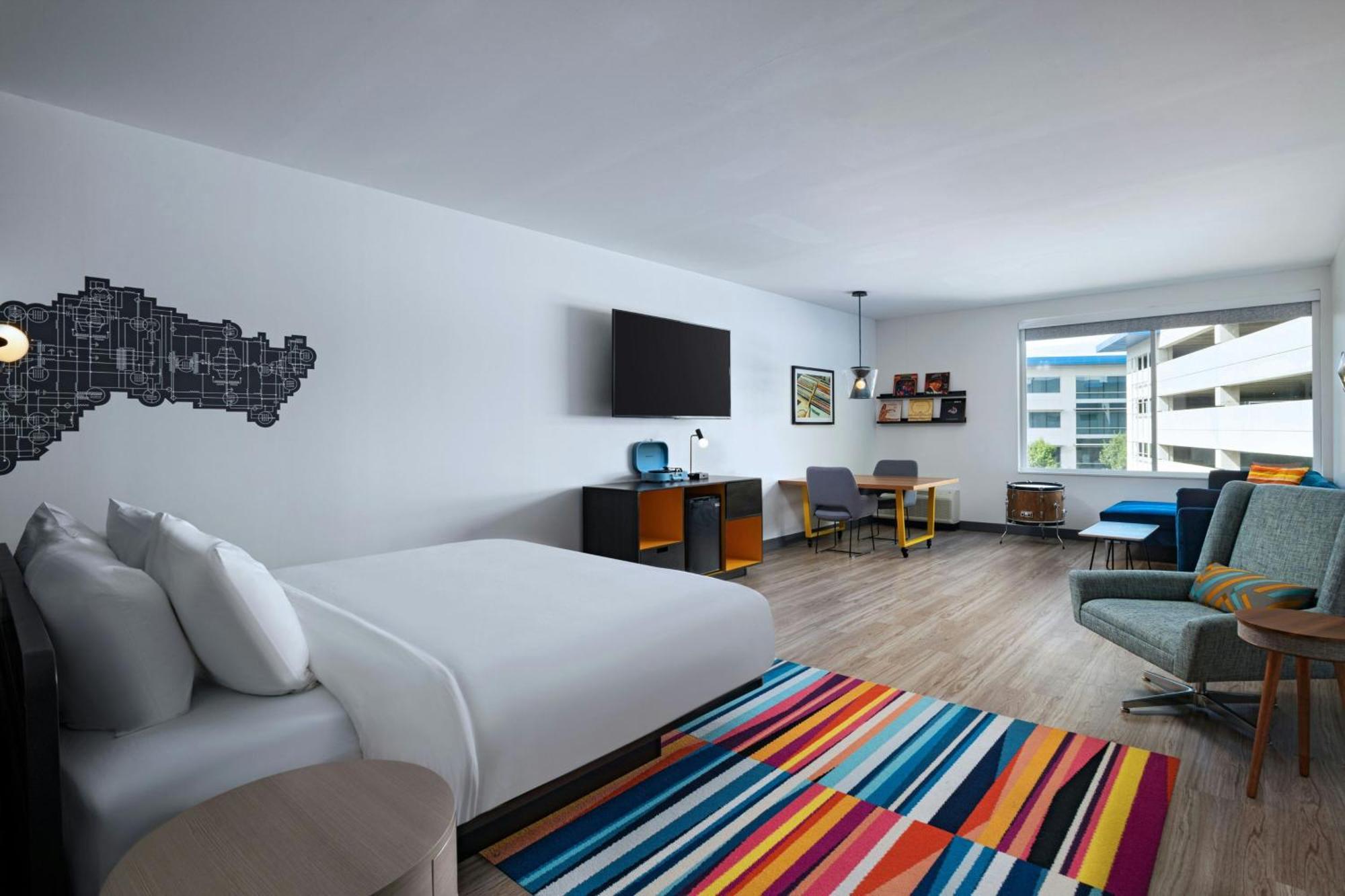 ホテル Aloft Austin Southwest エクステリア 写真